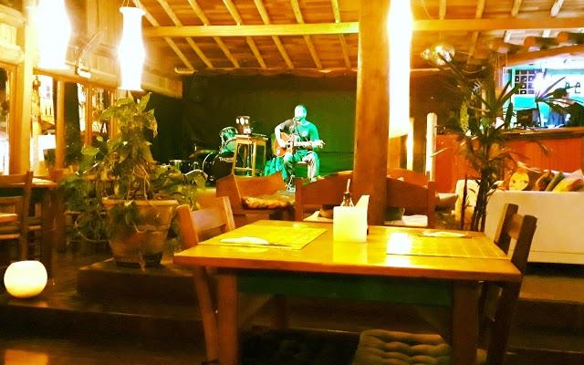 Lola Resto Bar