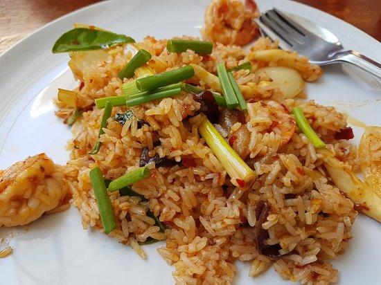 Khun Niyom Thaifood