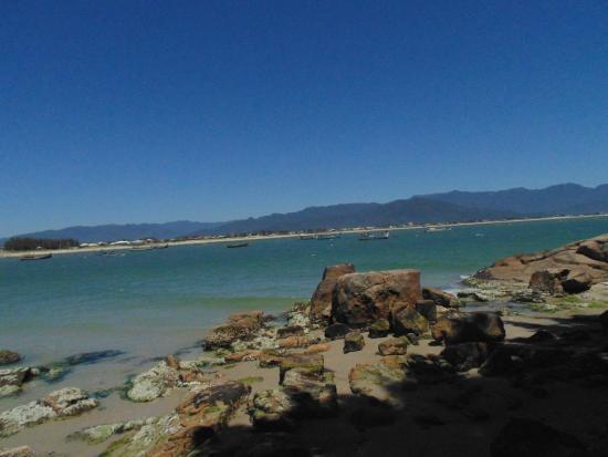 Praia de Baixo